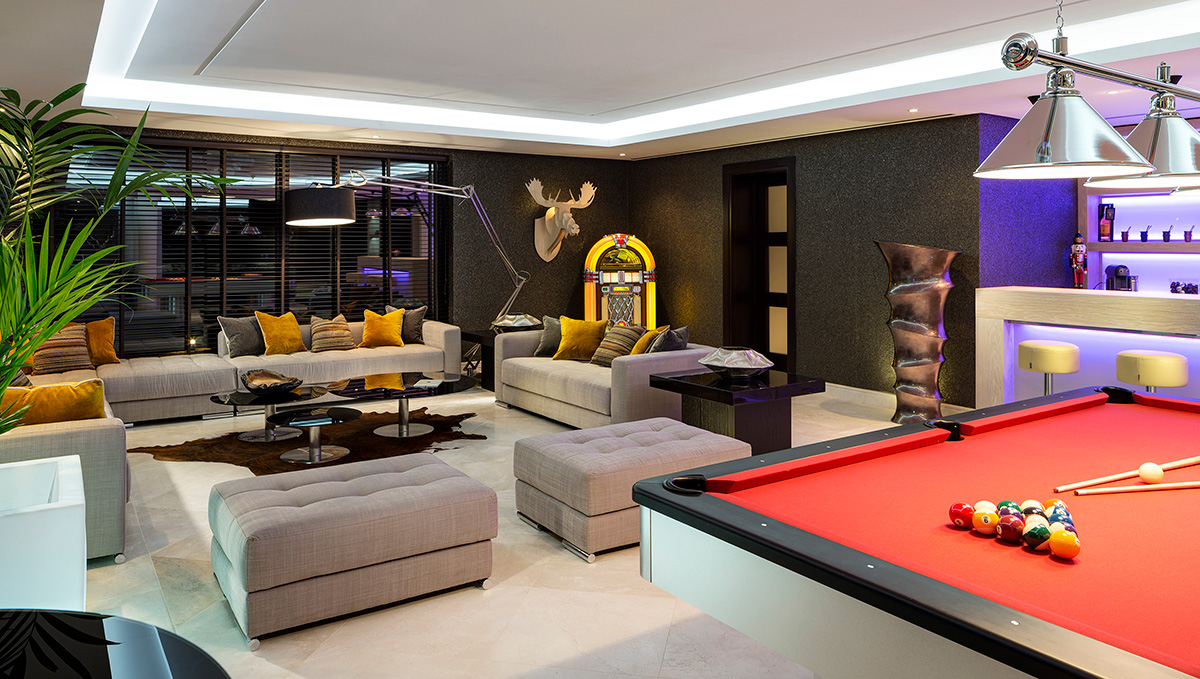 Luxury top chill entertainment rooms