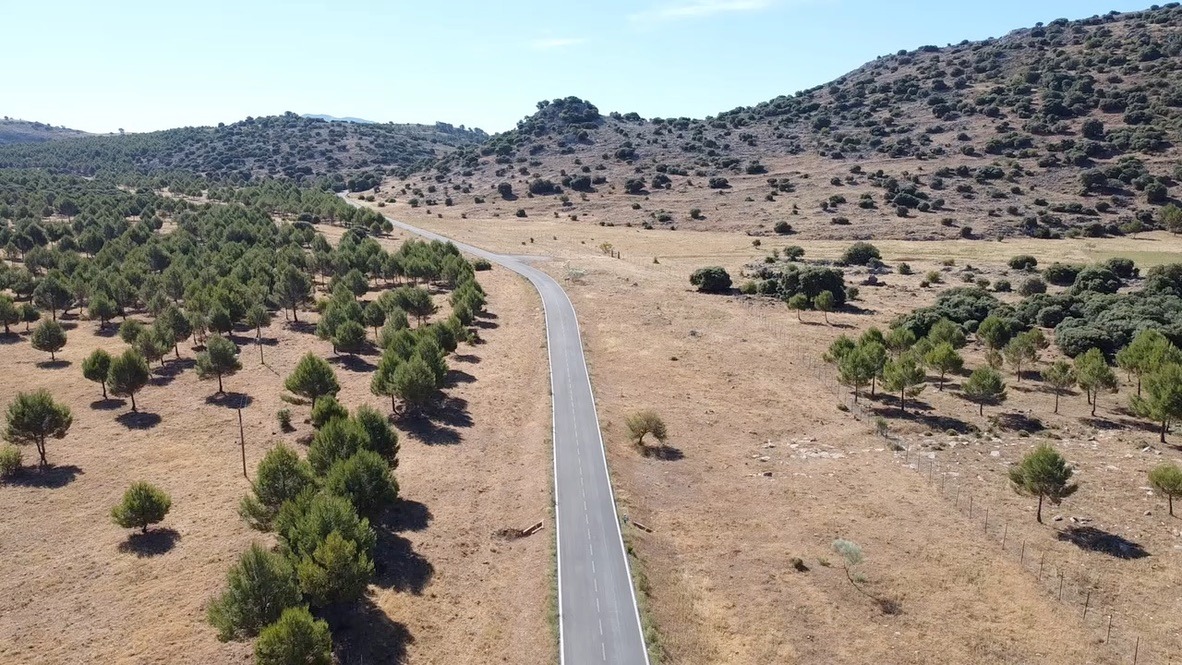 The road close to El Burgo