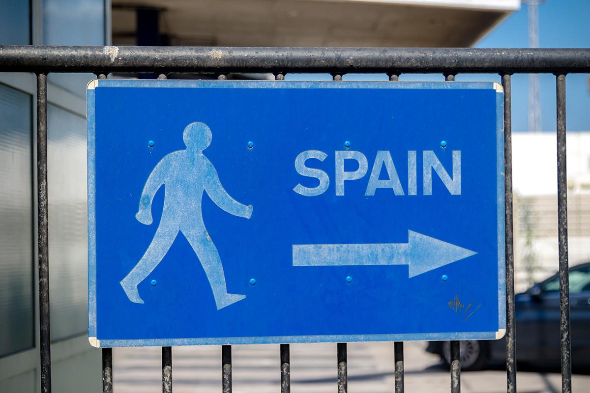 Sign to Spain