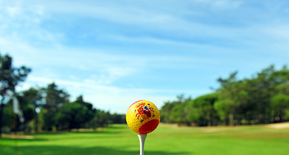 Spanish flag golf ball