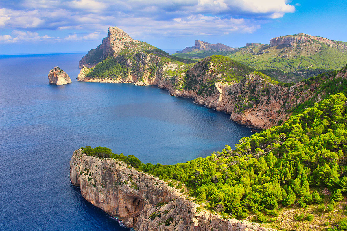 Mallorca natural rocky coastline